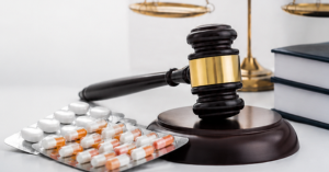 Judicialização de medicamentos: paciente pode solicitar medicamento pela Justiça quando há negativa de acesso
